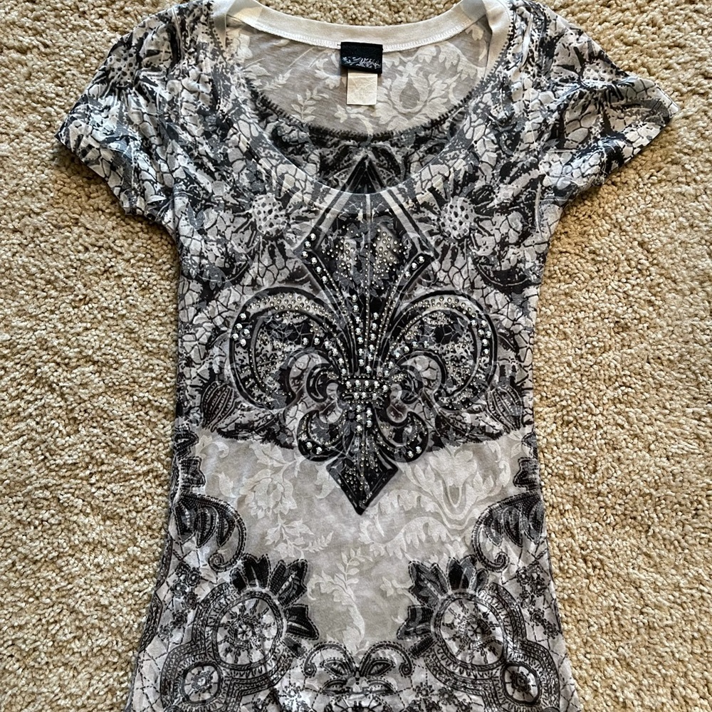 Daytrip Scoop Neckline Shirt